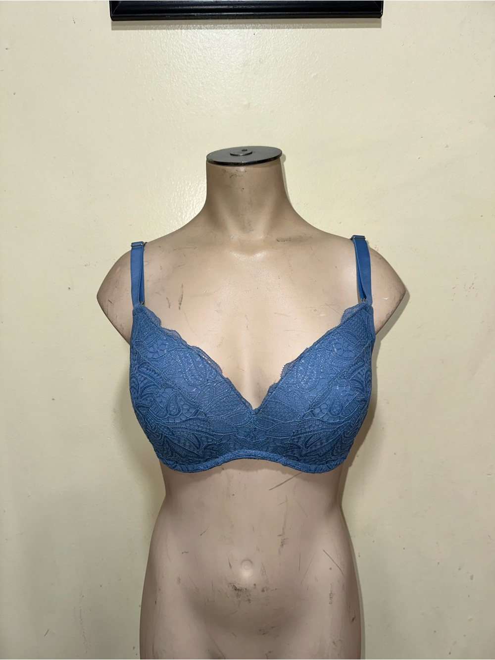 Woman’s Lively bra wireless lightly lined